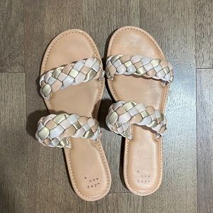 A New Day sandals size 9W